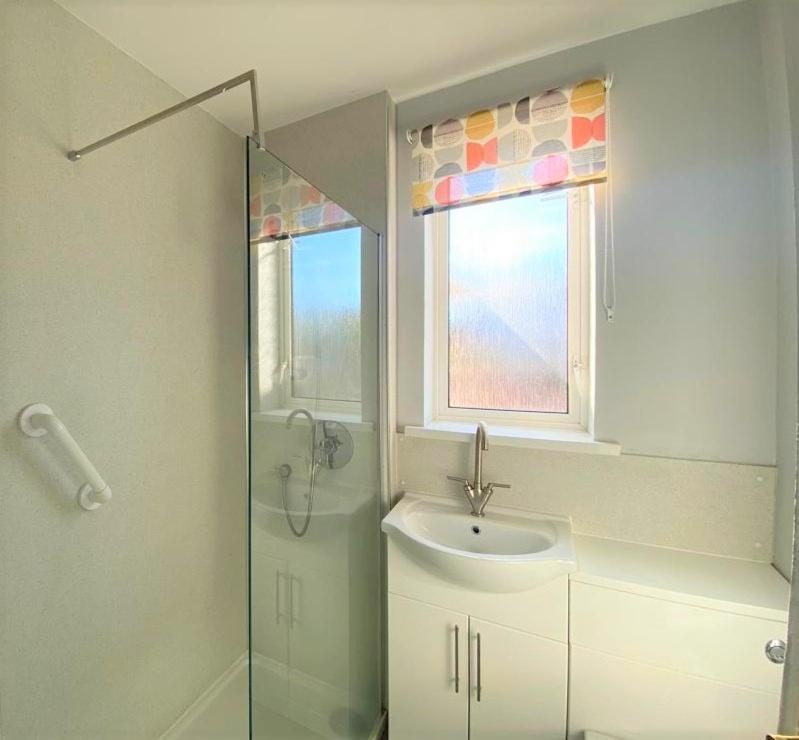 Cliff Court Apartments Торки Екстериор снимка