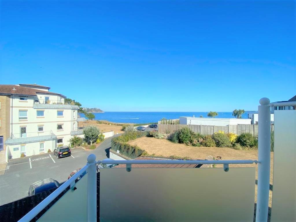 Cliff Court Apartments Торки Екстериор снимка